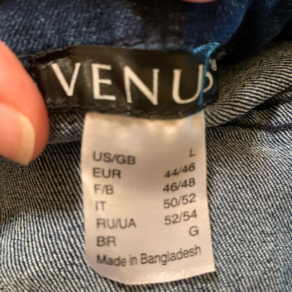 NWOT Venus Jean Jacket 🔴 - Picture 10 of 12